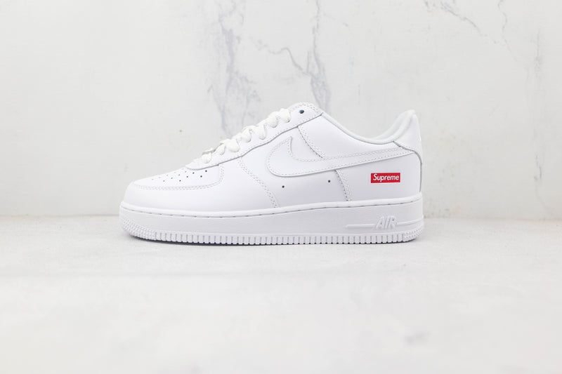 AIR FORCE 1 x SUPREME [MASCULINO/FEMININO]