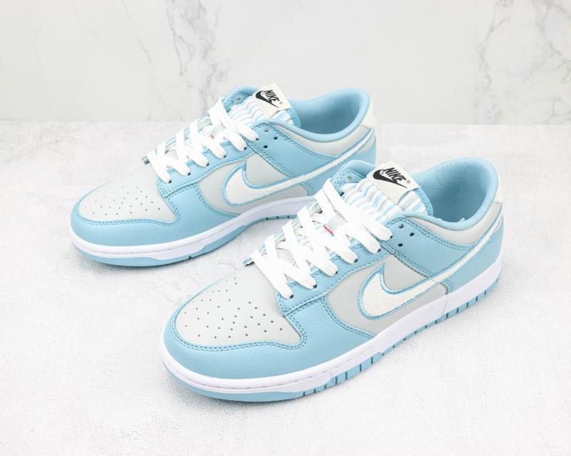 DUNK LOW x FLEECE SWOOSH LIGHT BLUE [MASCULINO/FEMININO]