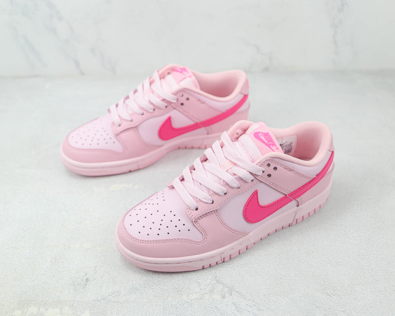 DUNK LOW x TRIPLE PINK (BARBIE) [FEMININO]