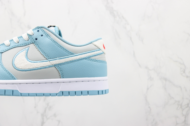 DUNK LOW x FLEECE SWOOSH LIGHT BLUE [MASCULINO/FEMININO]