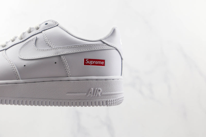 AIR FORCE 1 x SUPREME [MASCULINO/FEMININO]