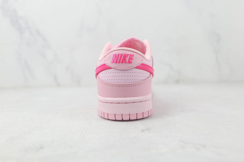 DUNK LOW x TRIPLE PINK (BARBIE) [FEMININO]