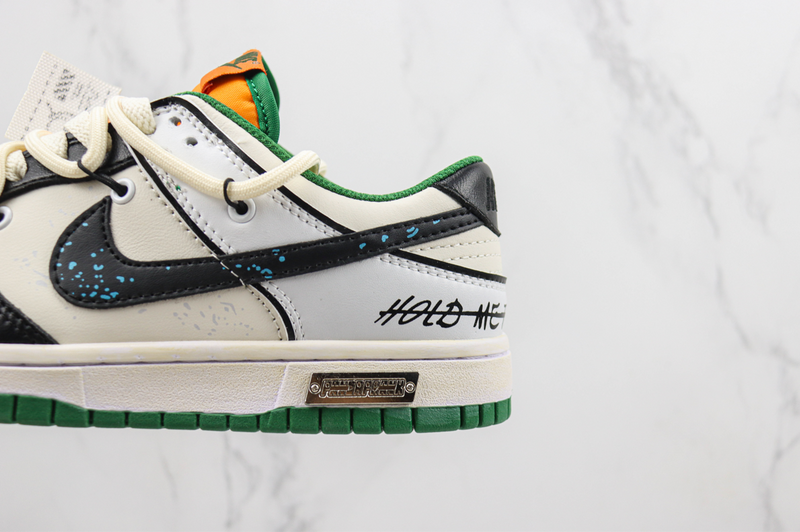 DUNK LOW x ''HOLD ME TIGHT'' [MASCULINO/FEMININO]