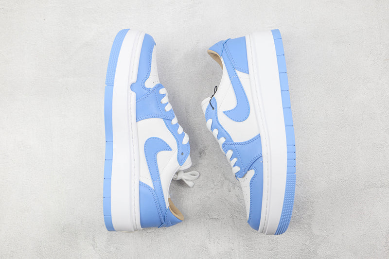 AIR JORDAN 1 LOW ELEVATE x UNIVERSITY BLUE [FEMININO]