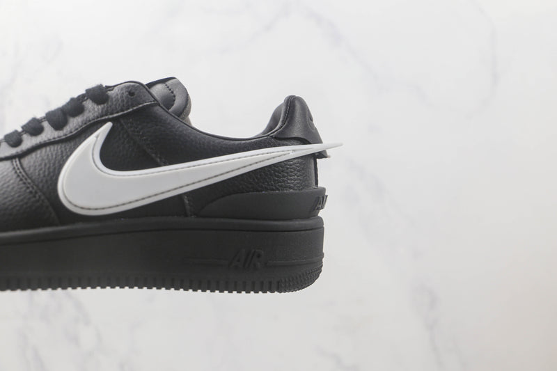 AIR FORCE 1 x AMBUCH [MASCULINO/FEMININO]