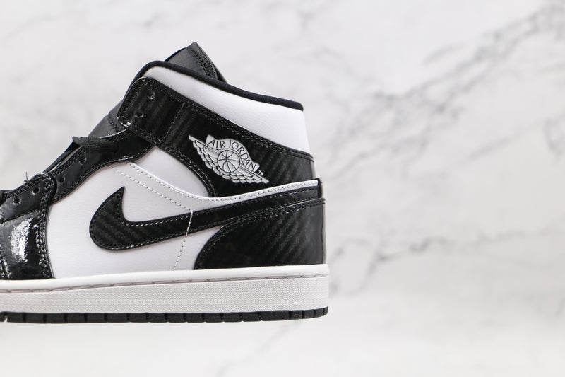 AIR JORDAN 1 MID x CARBON FIBER [FEMININO/MASCULINO]