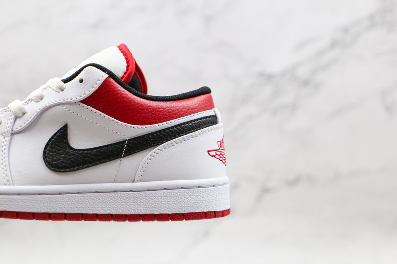 AIR JORDAN 1 LOW x UNIVERSITY RED BLACK [MASCULINO/FEMININO]