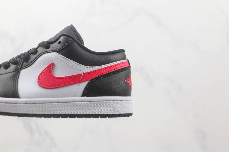 AIR JORDAN 1 LOW x SIREN RED [MASCULINO/FEMININO]