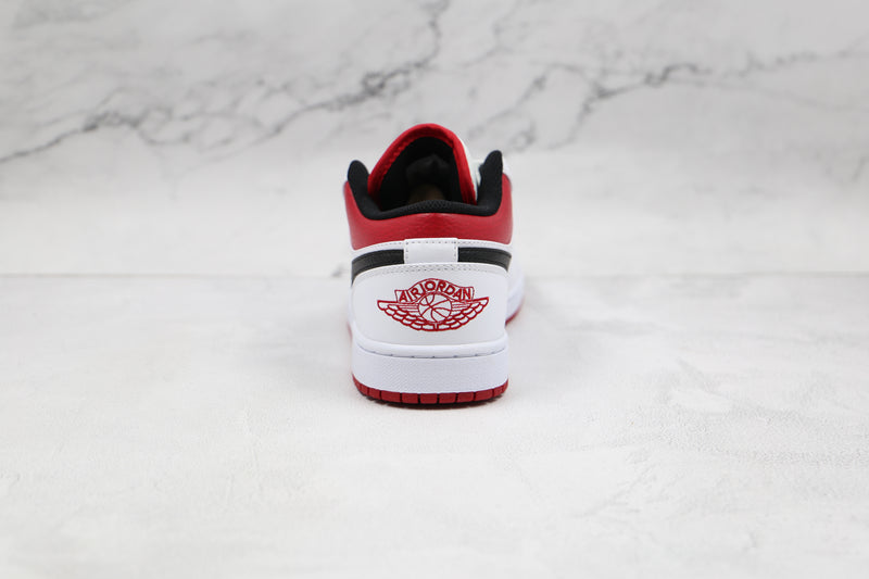 AIR JORDAN 1 LOW x UNIVERSITY RED BLACK [MASCULINO/FEMININO]