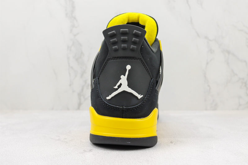 AIR JORDAN 4 x THUNDER [MASCULINO/FEMININO]